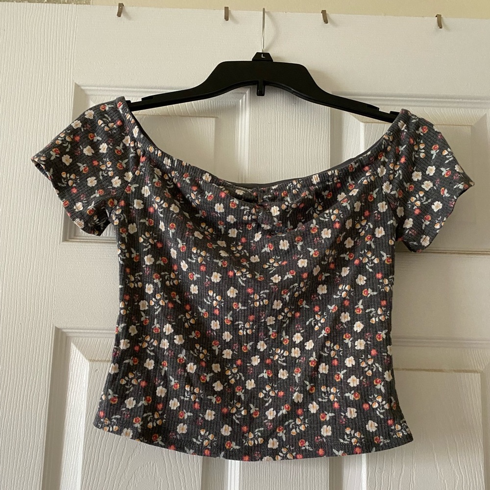Mossimo top!